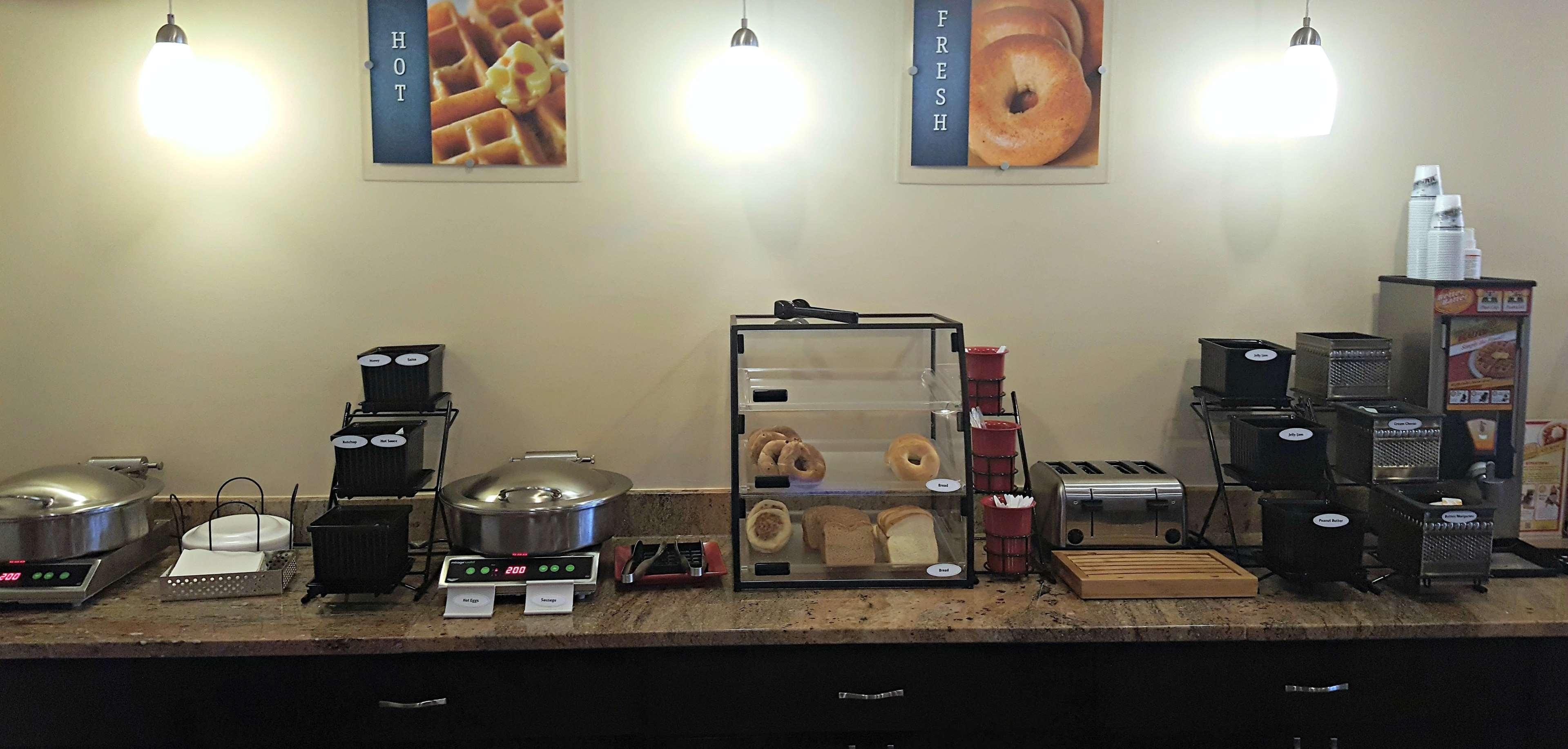 贝斯特韦斯特橡树印度酒店 切斯特顿 外观 照片